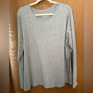 Time and Tru Heather Gray Long Sleeve Top